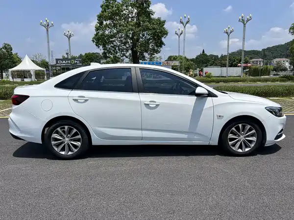 Chevrolet Monza 2020
