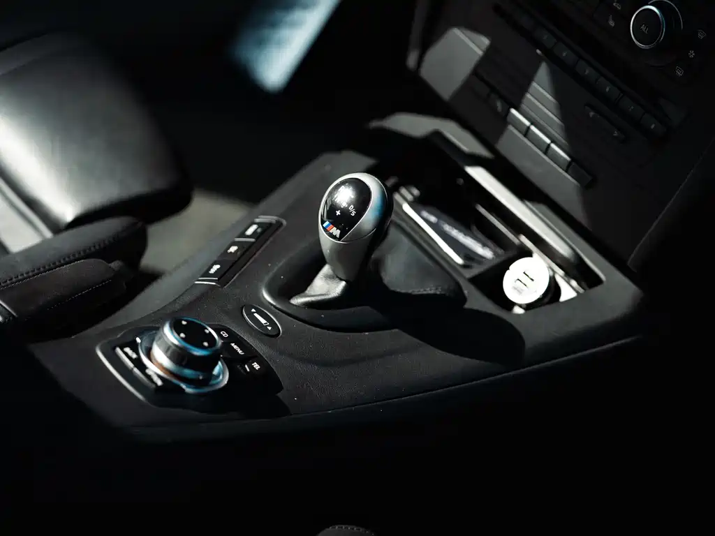 BMW M3 2012 — фото 15