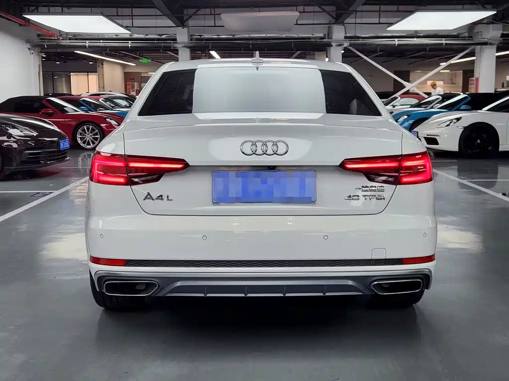 Audi A4L 2017 — фото 12