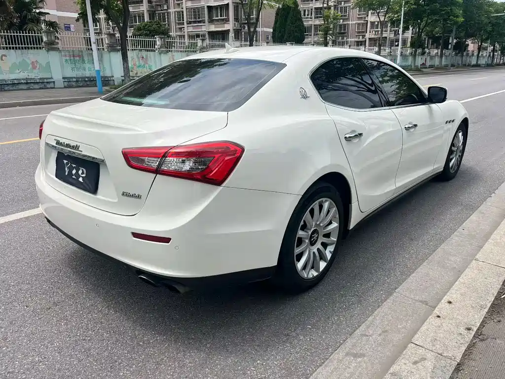 Maserati Ghibli 2015 — фото 9