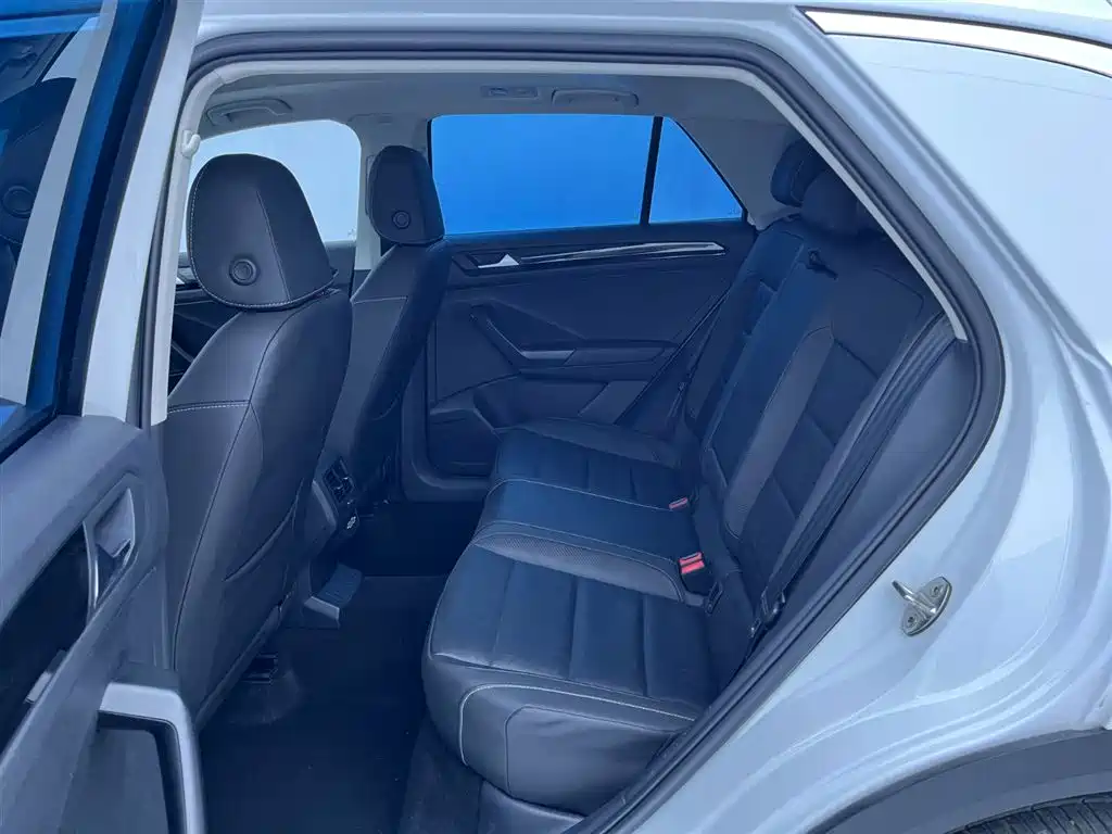 Volkswagen T-Roc 2022 — фото 13