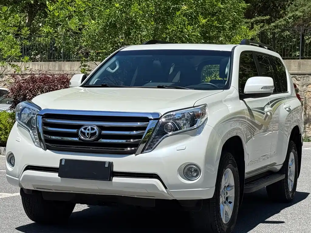 Toyota Prado 2017 — фото 1