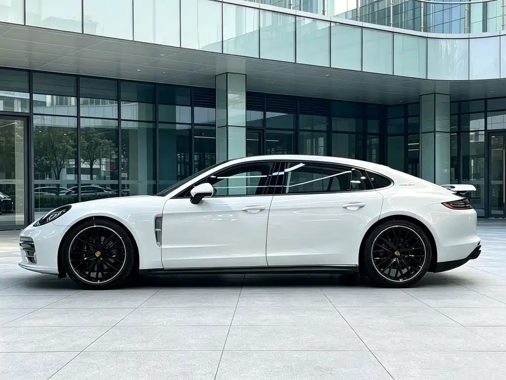 Porsche Panamera 2018 — фото 3