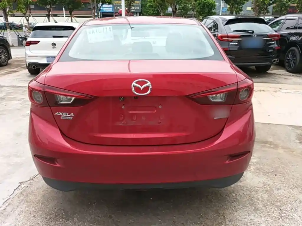 Mazda 3 Axela 2018 — фото 6