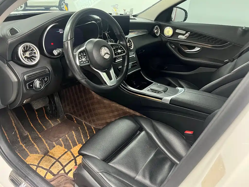 Mercedes-Benz C-Class 2019