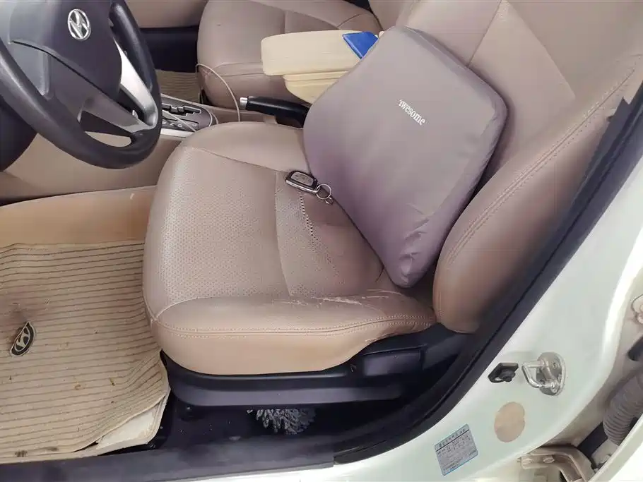 Hyundai Verna 2015 — фото 9