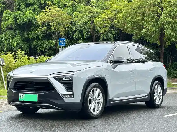 NIO ES8 2019