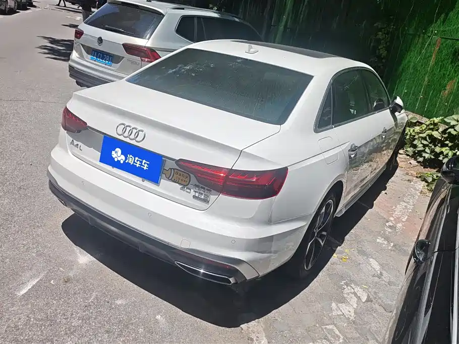 Audi A4L 2021