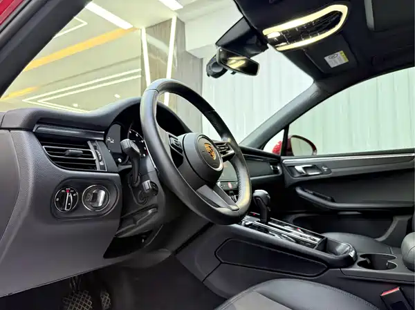 Porsche Macan 2022