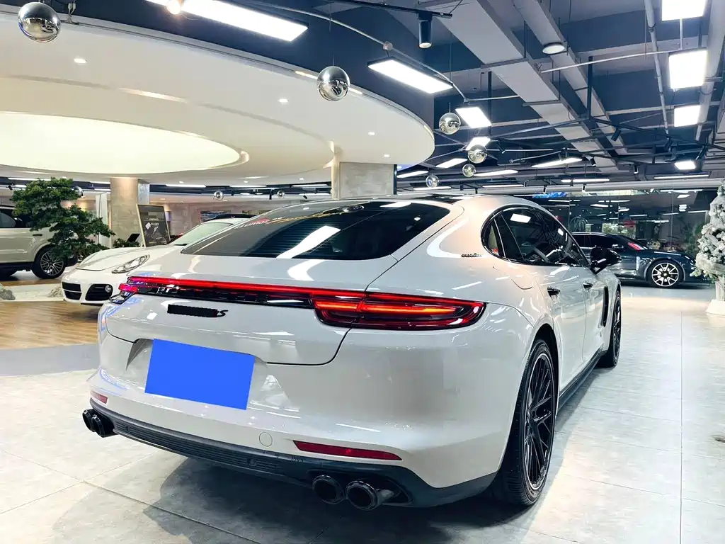 Porsche Panamera 2018 — фото 5
