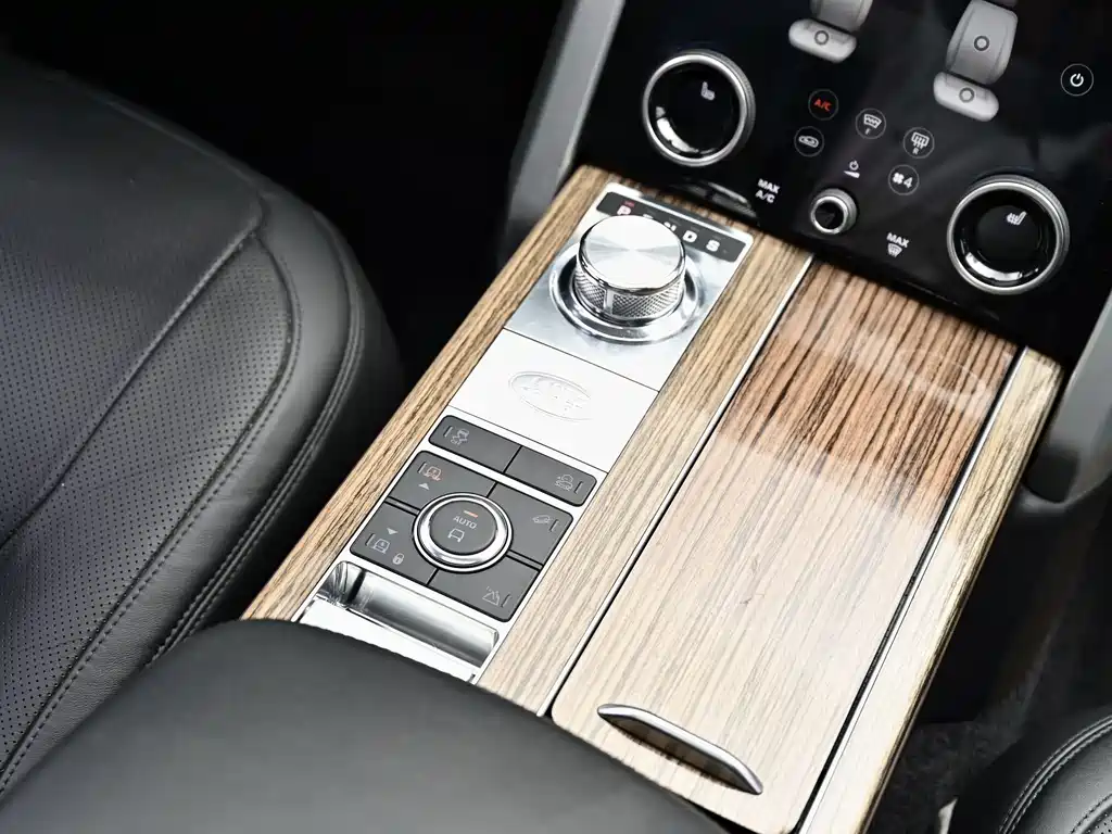 Land Rover Range Rover 2019 — фото 12