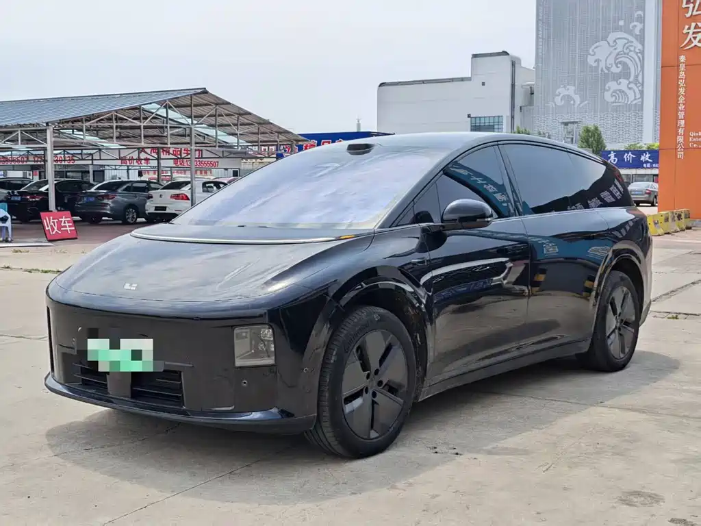 Li Auto i8 2026