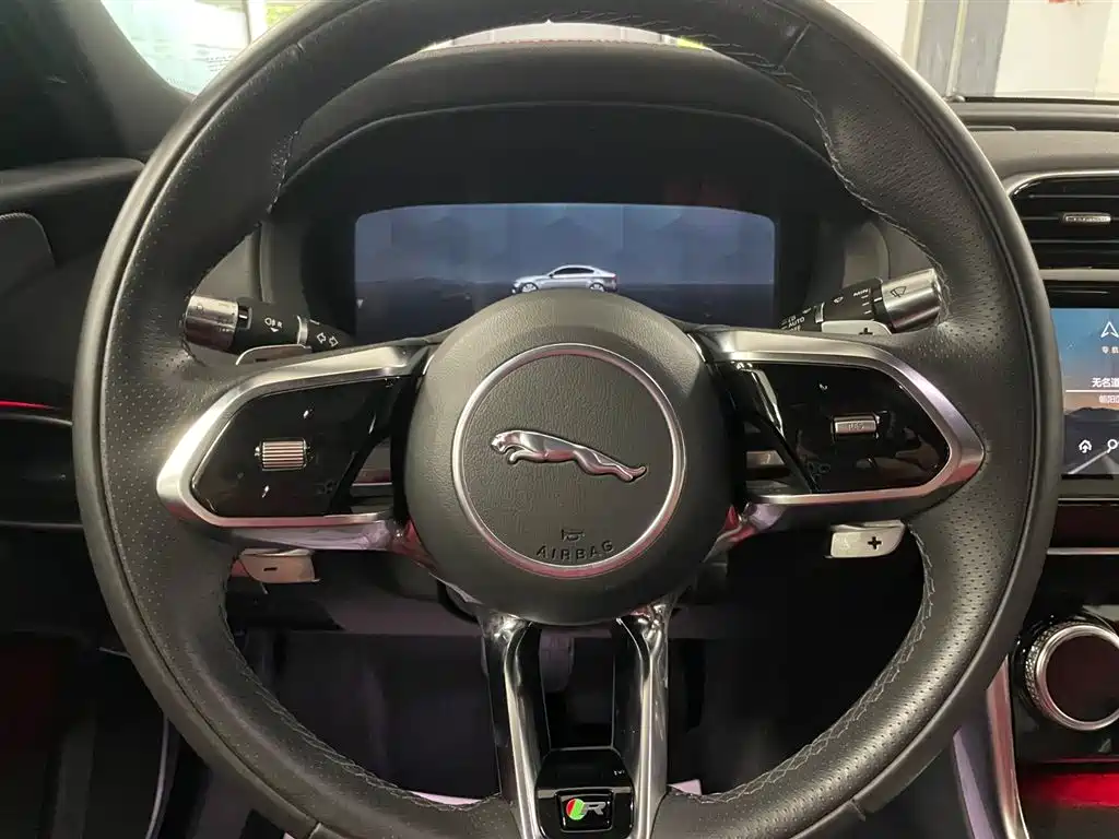 Jaguar XEL 2022 — фото 12
