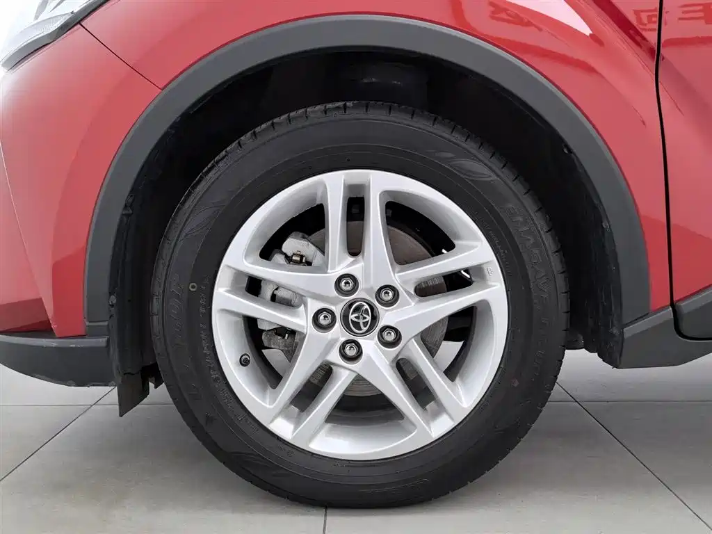 Toyota C-HR 2022 — фото 17