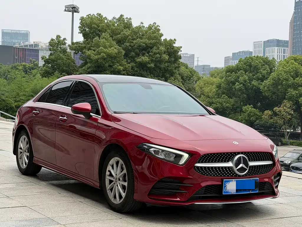 Mercedes-Benz A-Class 2021 — фото 3