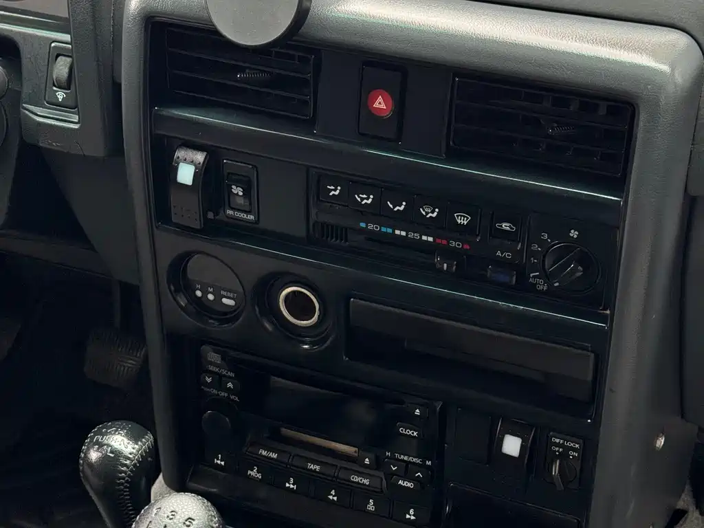 Nissan Patrol 2004 — фото 23