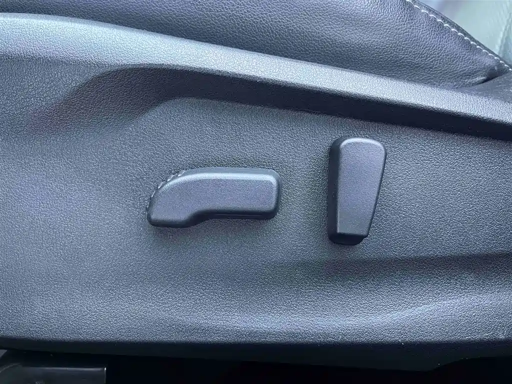 Subaru Forester 2022 — фото 22