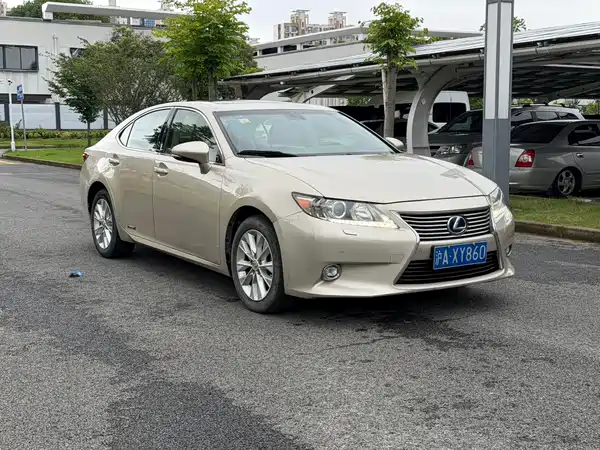 Lexus ES 2015