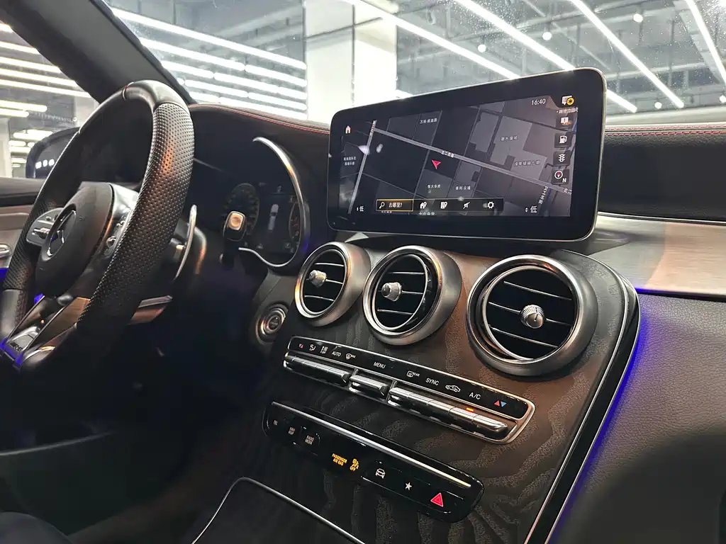 Mercedes-Benz GLC AMG 2023 — фото 12