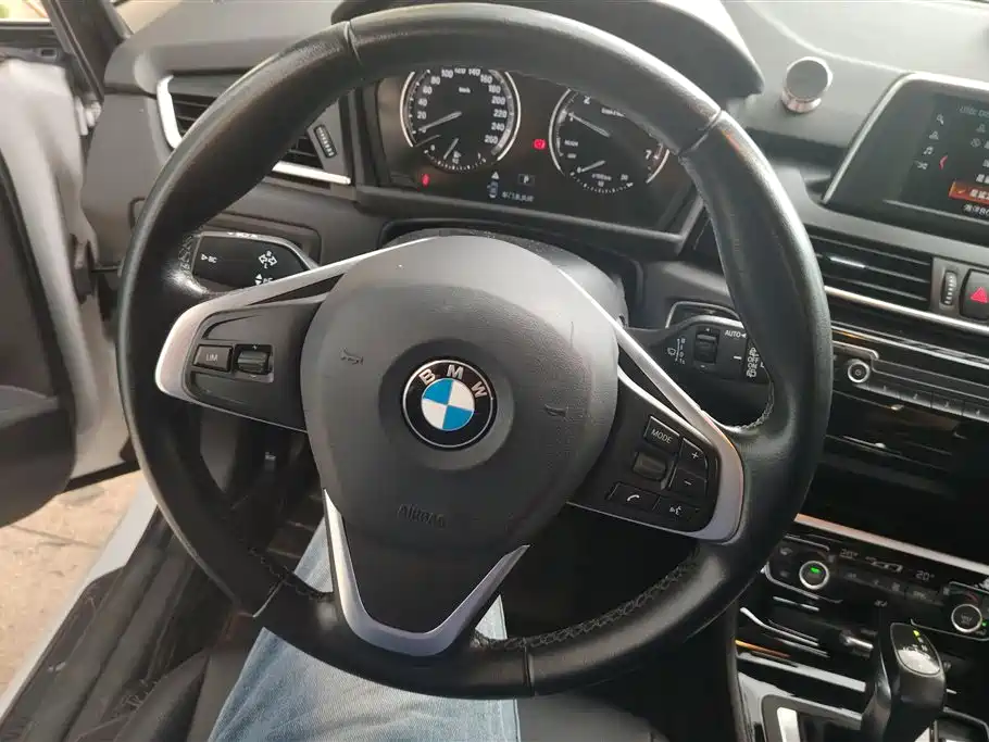 BMW 2 Series Active Tourer 2019 — фото 15