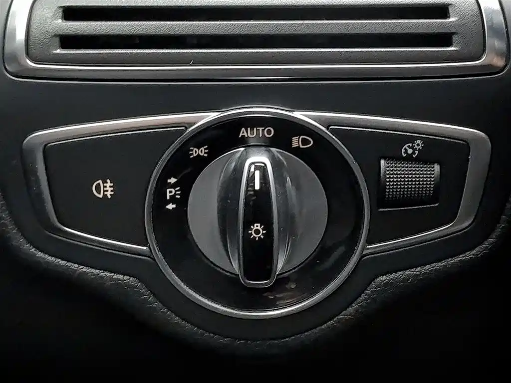 Mercedes-Benz C-Class 2015 — фото 21