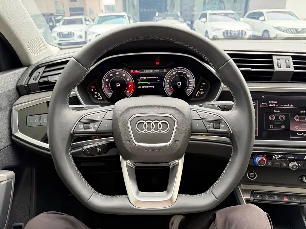 Audi Q3 2022 — фото 11