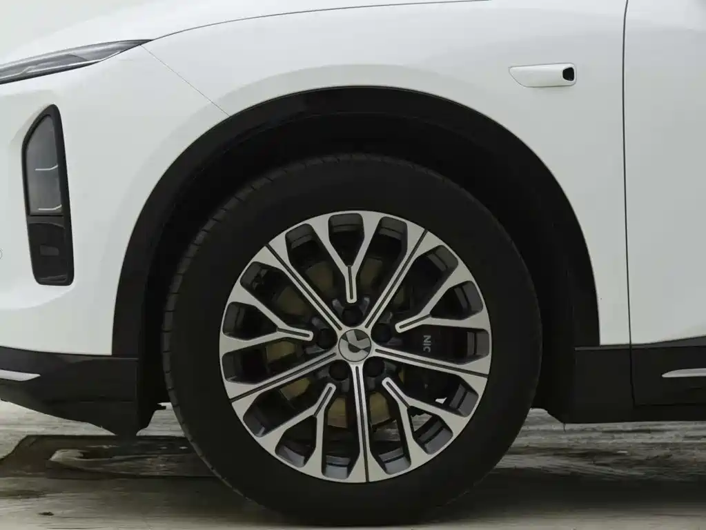NIO ES6 2025
