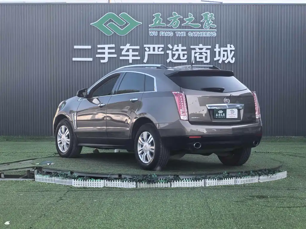 Cadillac SRX 2015 — фото 23