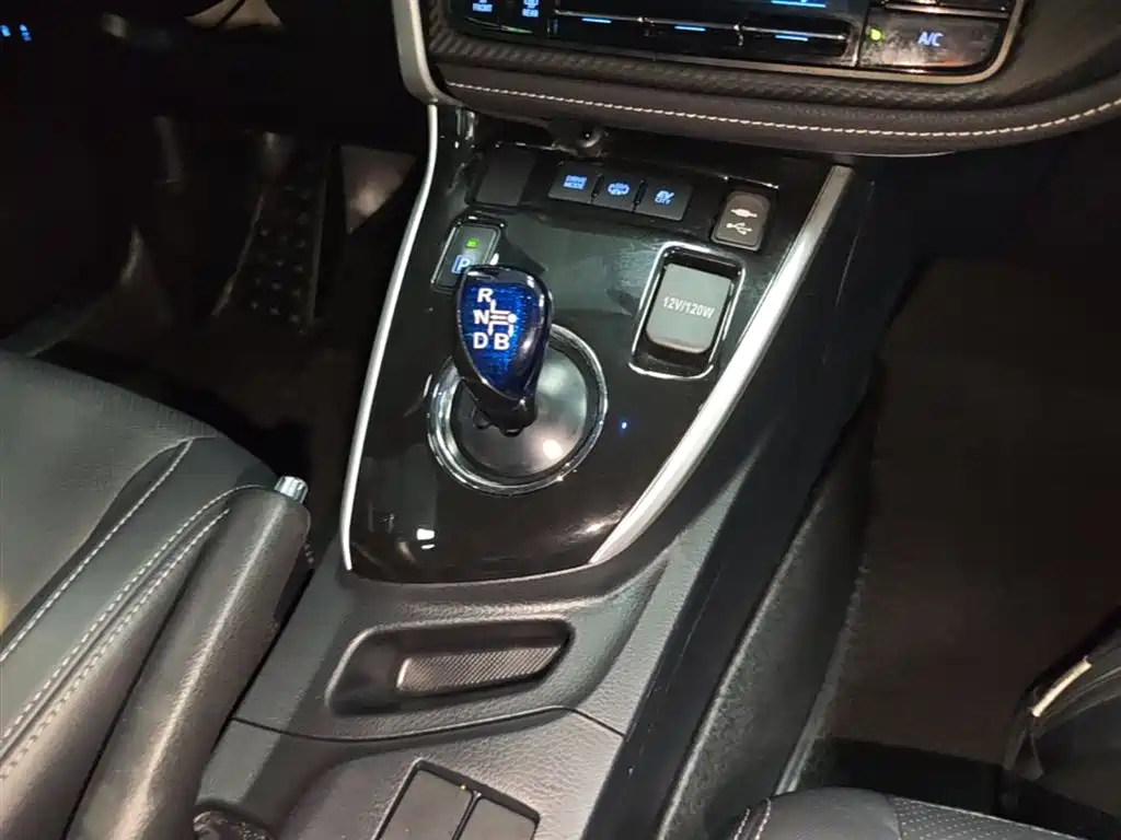 Toyota Levin Twin Engine E+ 2019 — фото 14
