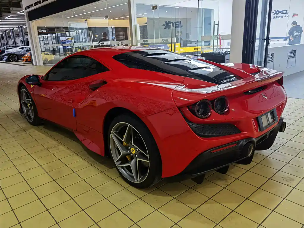 Ferrari F8 2022 — фото 9