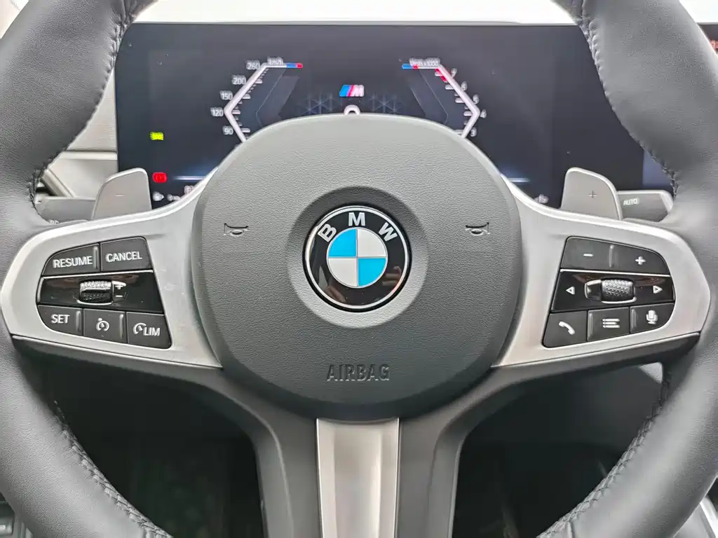 BMW 3 Series 2024 — фото 15