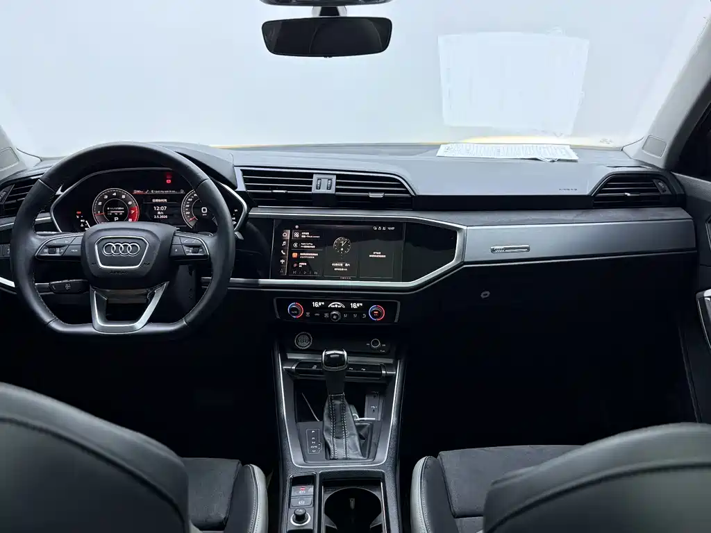 Audi Q3 2022 — фото 27