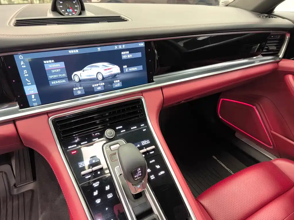 Porsche Panamera 2018 — фото 12