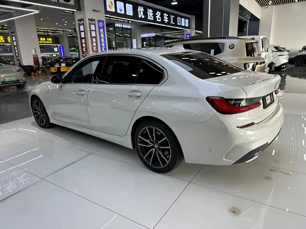 BMW 3 Series 2021 — фото 17