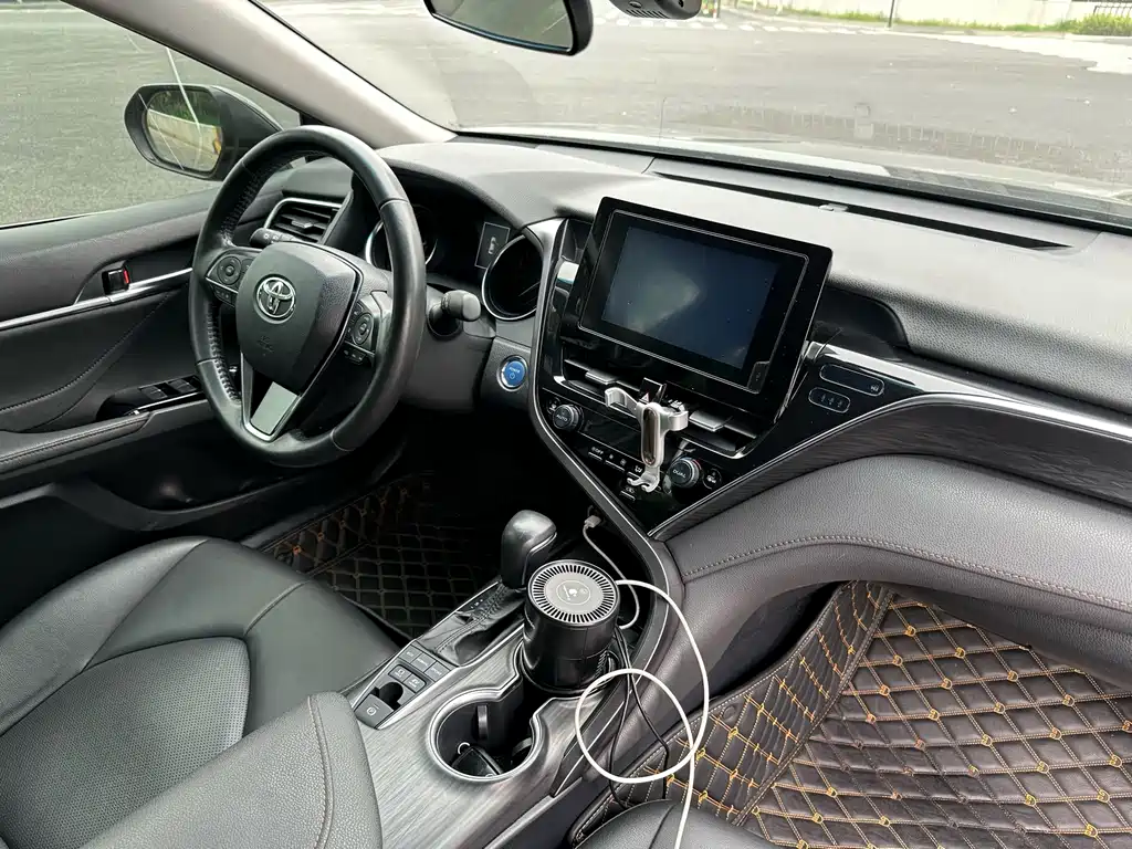 Toyota Camry 2021 — фото 13