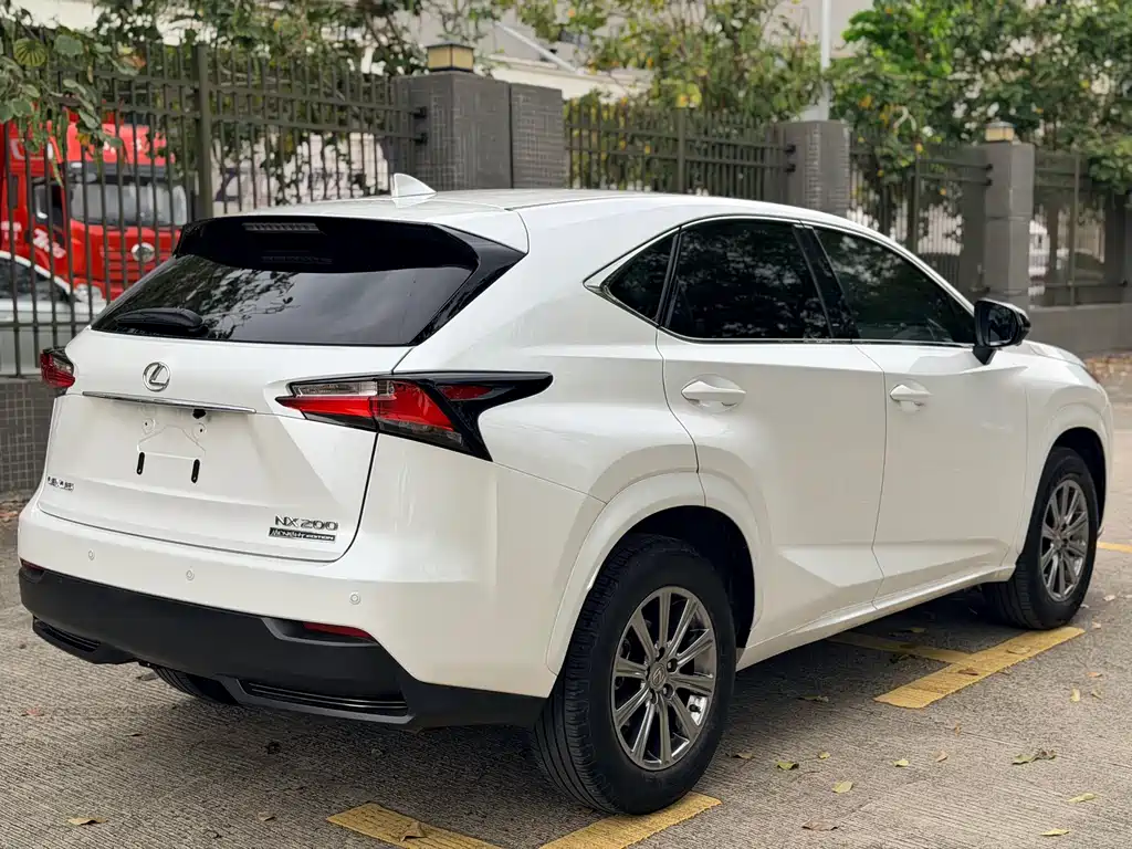 Lexus NX 2017 — фото 5