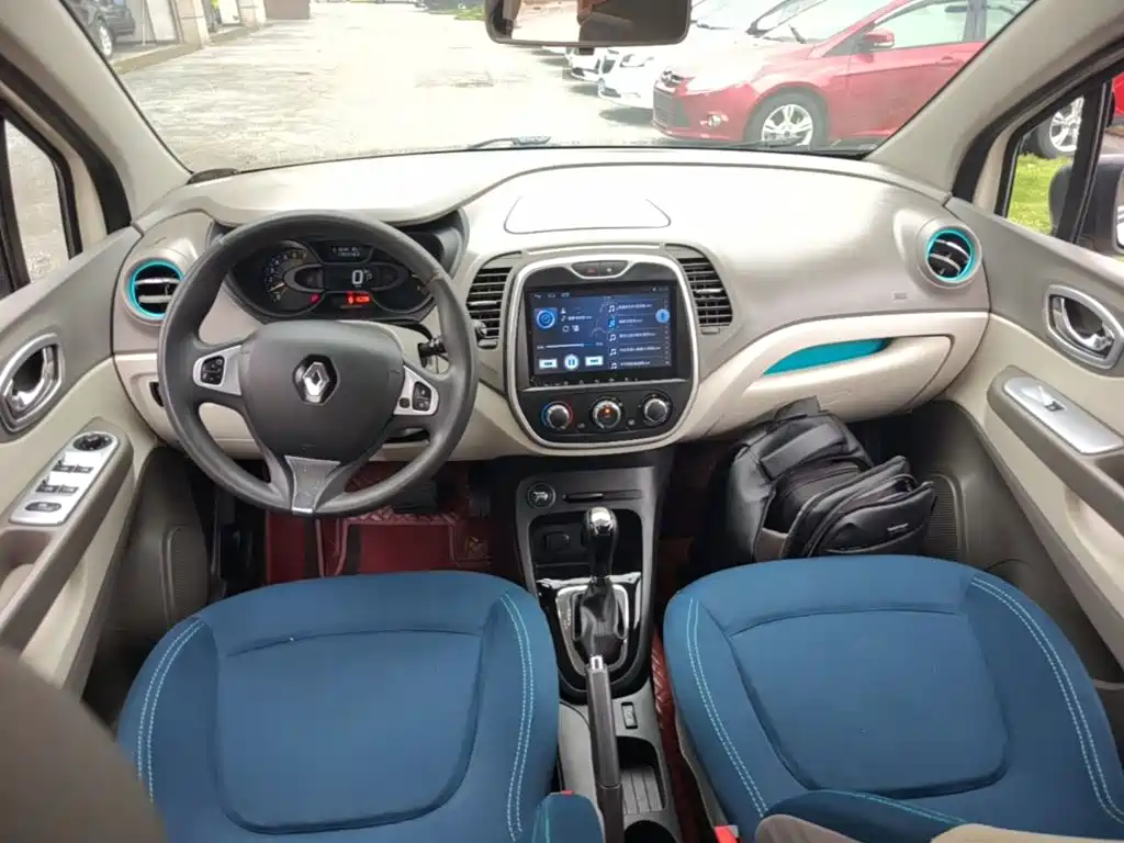 Renault Captur 2016 — фото 10