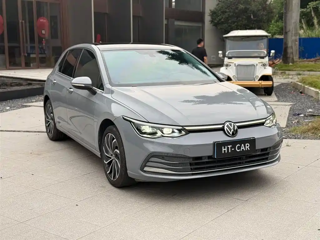 Volkswagen Golf 2021