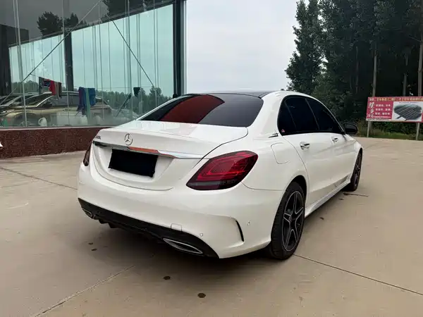 Mercedes-Benz C-Class 2021