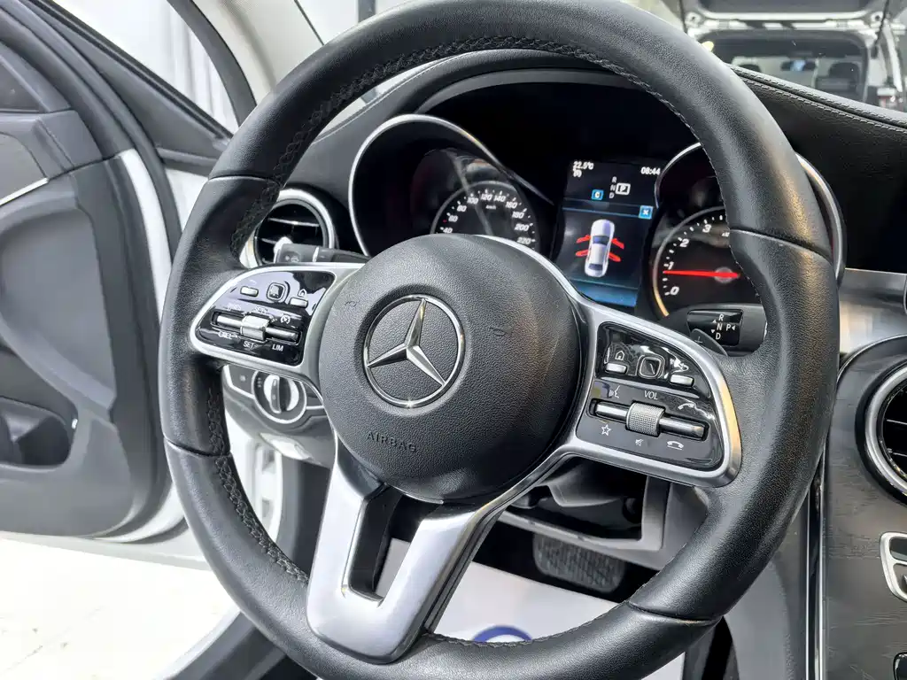 Mercedes-Benz C-Class 2019 — фото 15