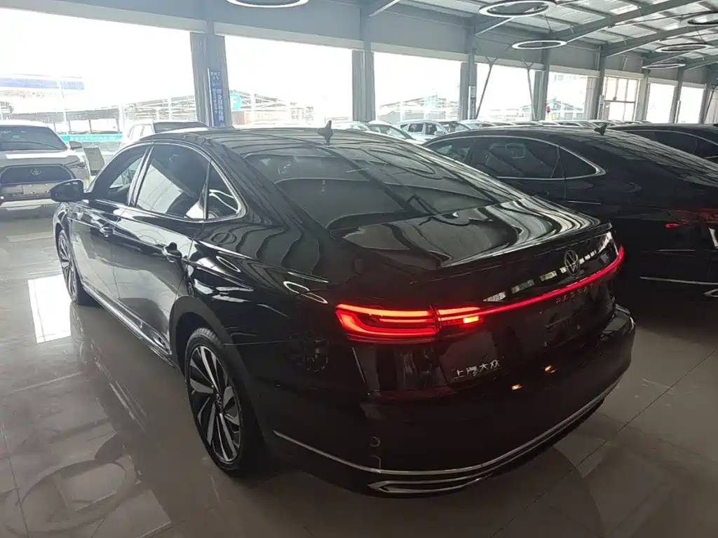 Volkswagen Passat 2022