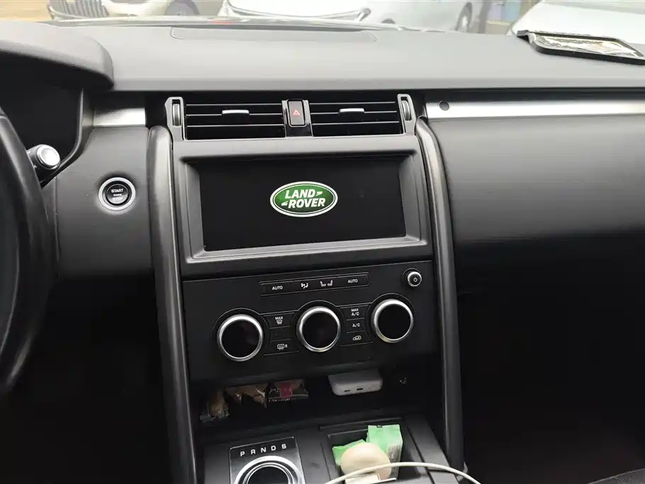 Land Rover Discovery 2020 — фото 13