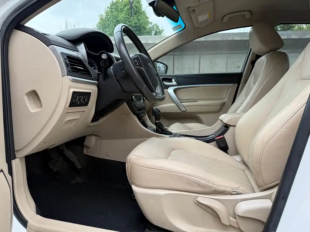 Geely Emgrand 2016