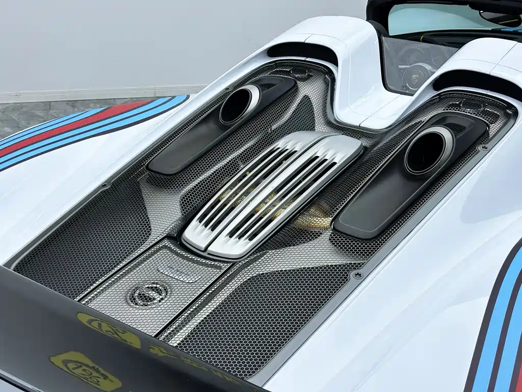 Porsche 918 Spyder 2015 — фото 41