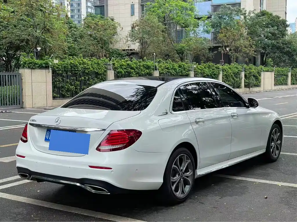 Mercedes-Benz E-Class 2020 — фото 3