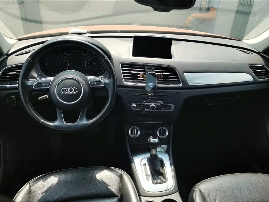 Audi Q3 2013 — фото 12