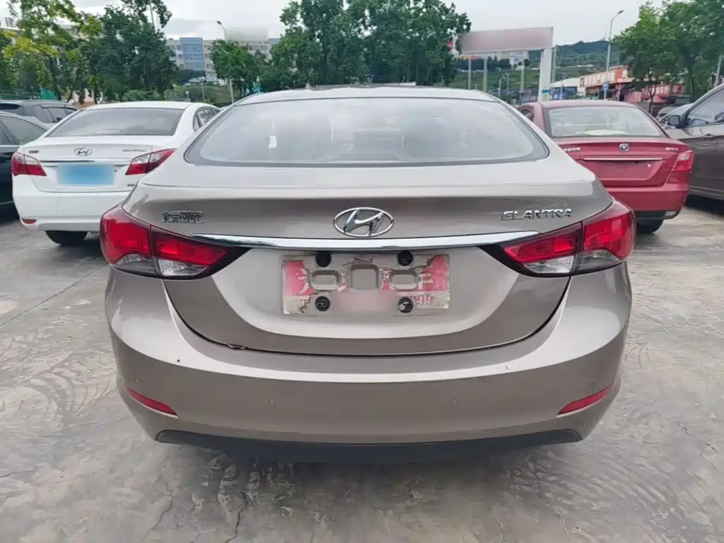 Hyundai Elantra 2018