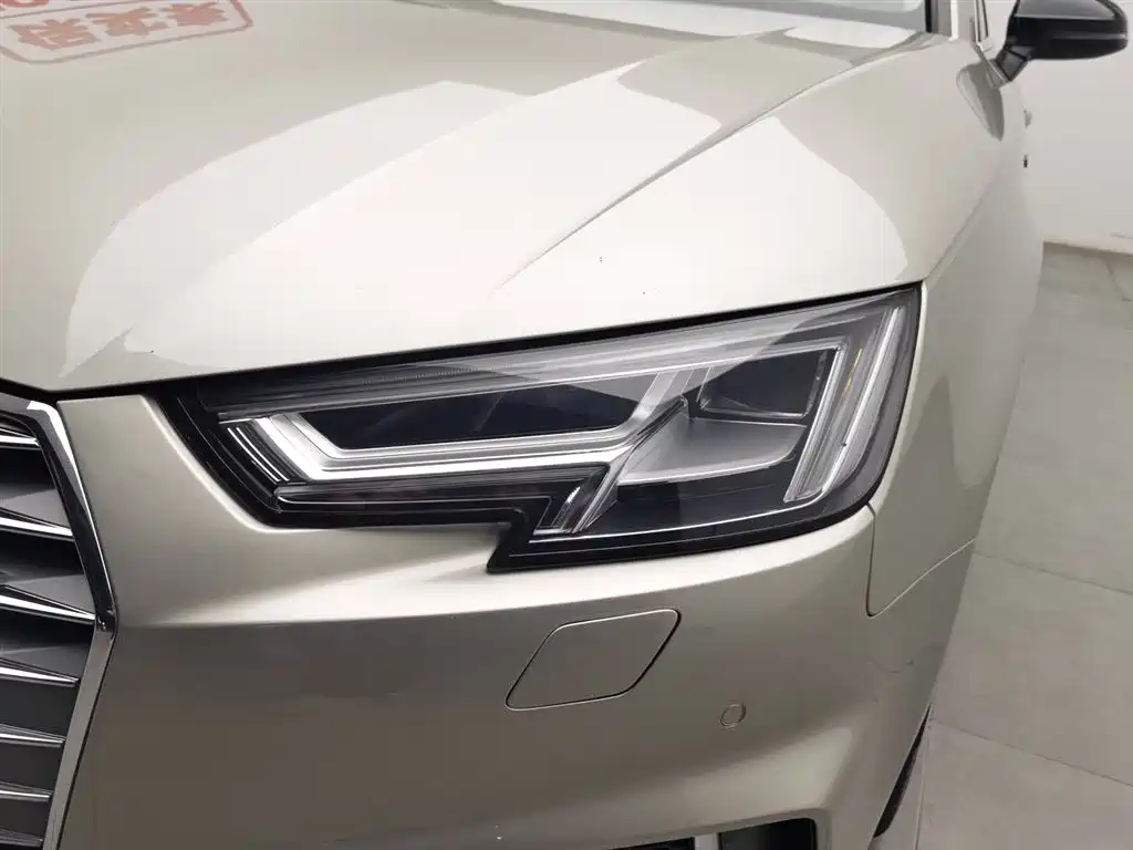 Audi A4L 2018 — фото 7