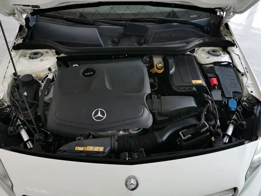 Mercedes-Benz A-Class 2016 — фото 10