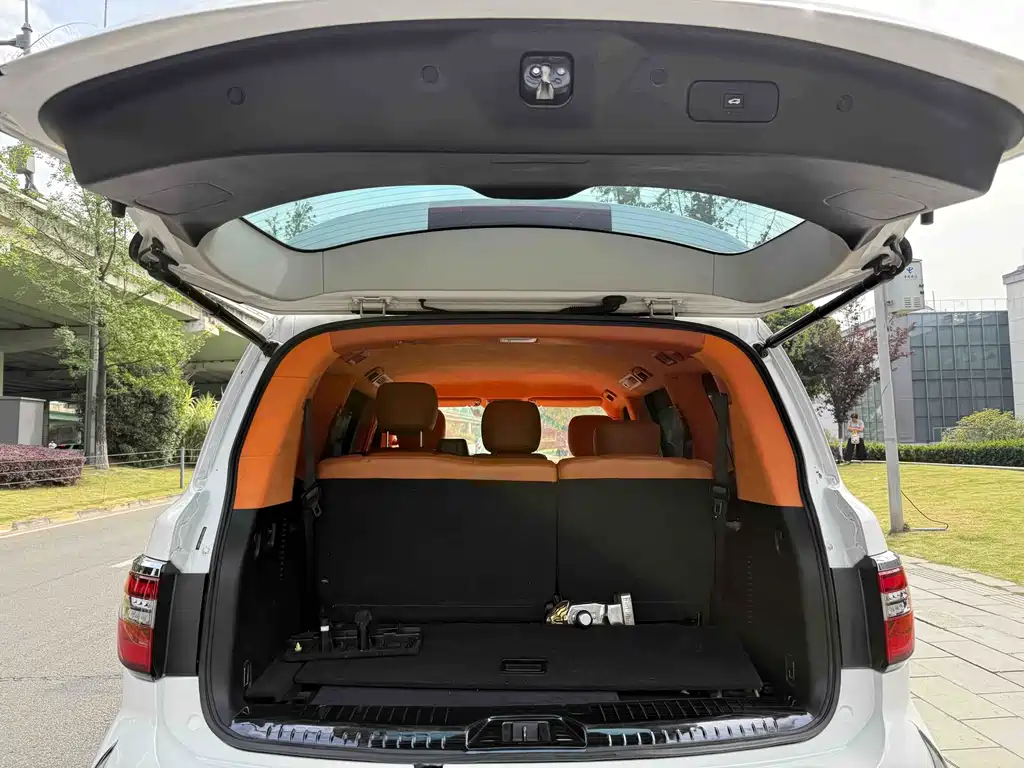 Nissan Patrol 2020 — фото 15